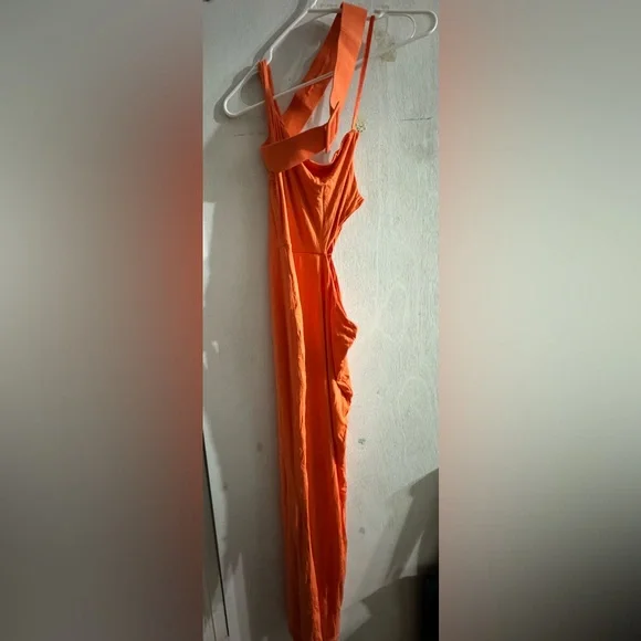 Brand new - 	
Tangerine Jluxbasix Azuree Cutout - Picture 2 of 2